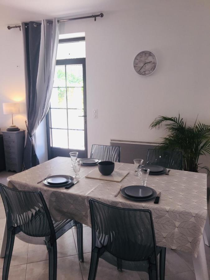 Appartement Cour Ancienne Abbaye Saint-Astier  Eksteriør bilde